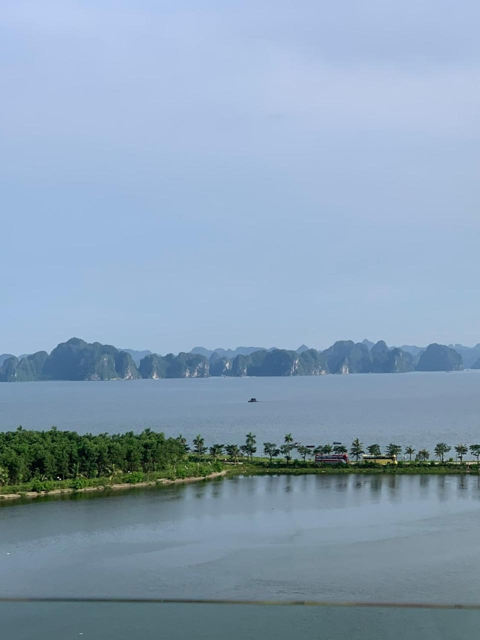 Sunday Premium Apartment Ha Long Exteriér fotografie